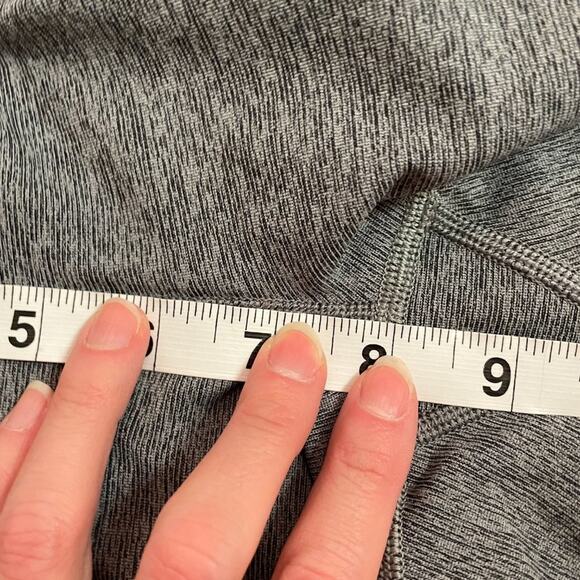 Outdoor Voices Tri-Color 7/8 Springs Leggings in Graphite / Ash / Dove - Picture 7 of 8